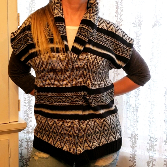 Chaps Jackets & Blazers - Chaps Inside Out Diamond Knit Toggle Sweater Vest